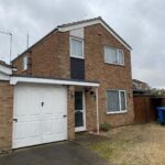 3 bedroom detached house at 57 Chatsworth Drive, Banbury, OX16 9TT — photo 2 of 12