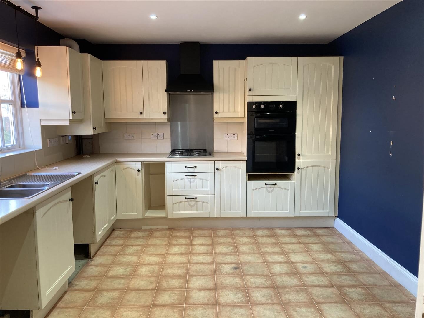 3 bedroom end of terrace house at The Gables, Leiston — photo 2 of 11