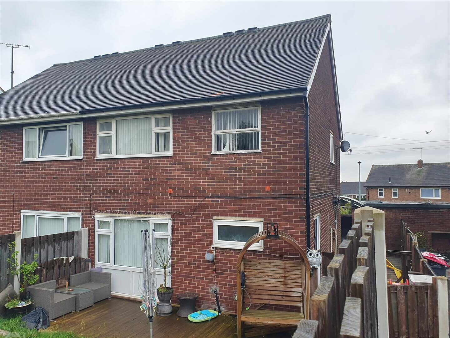 3 bedroom house at Whitehall Road, Rotherham — photo 1 of 11