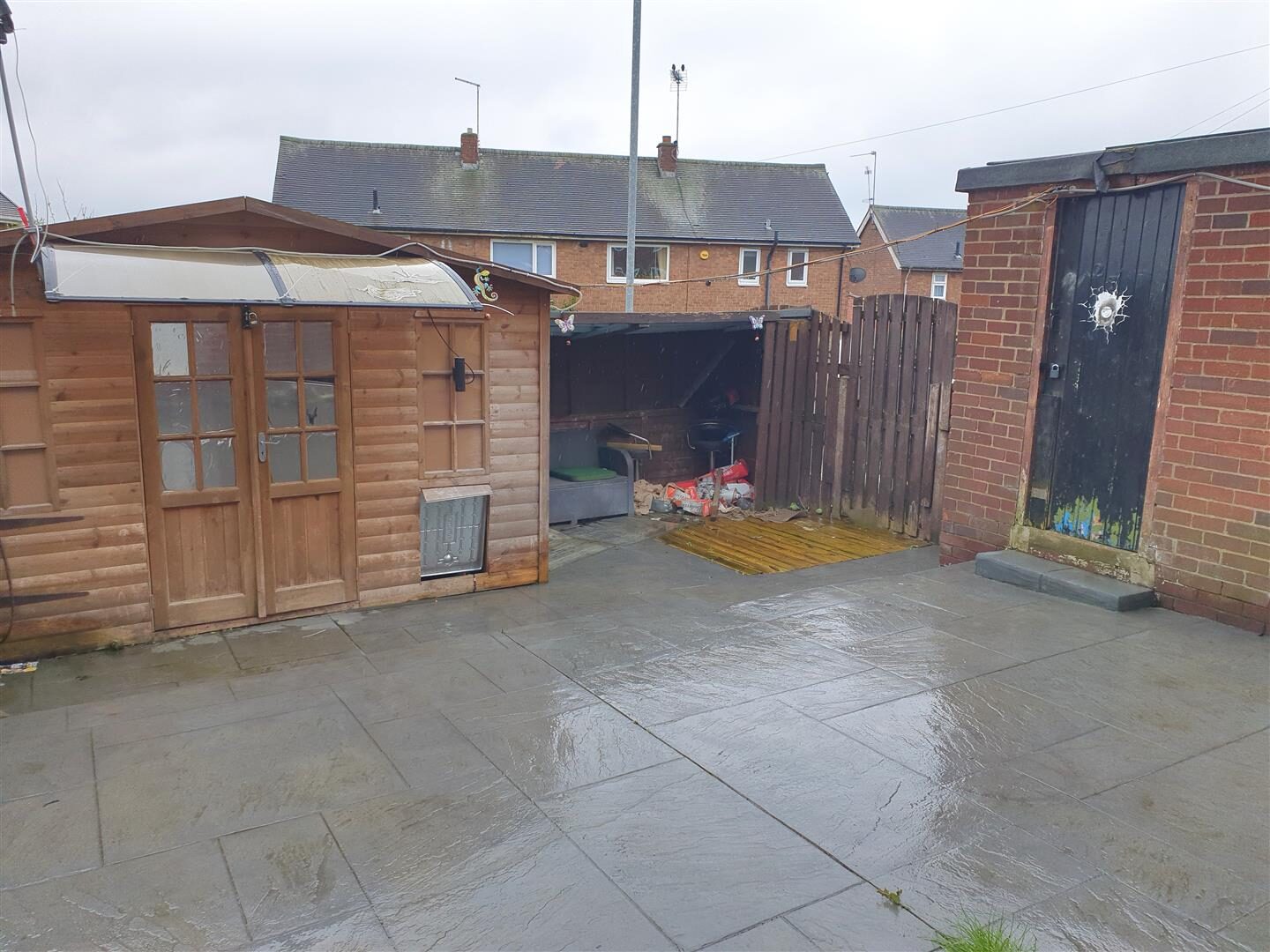 3 bedroom house at Whitehall Road, Rotherham — photo 11 of 11