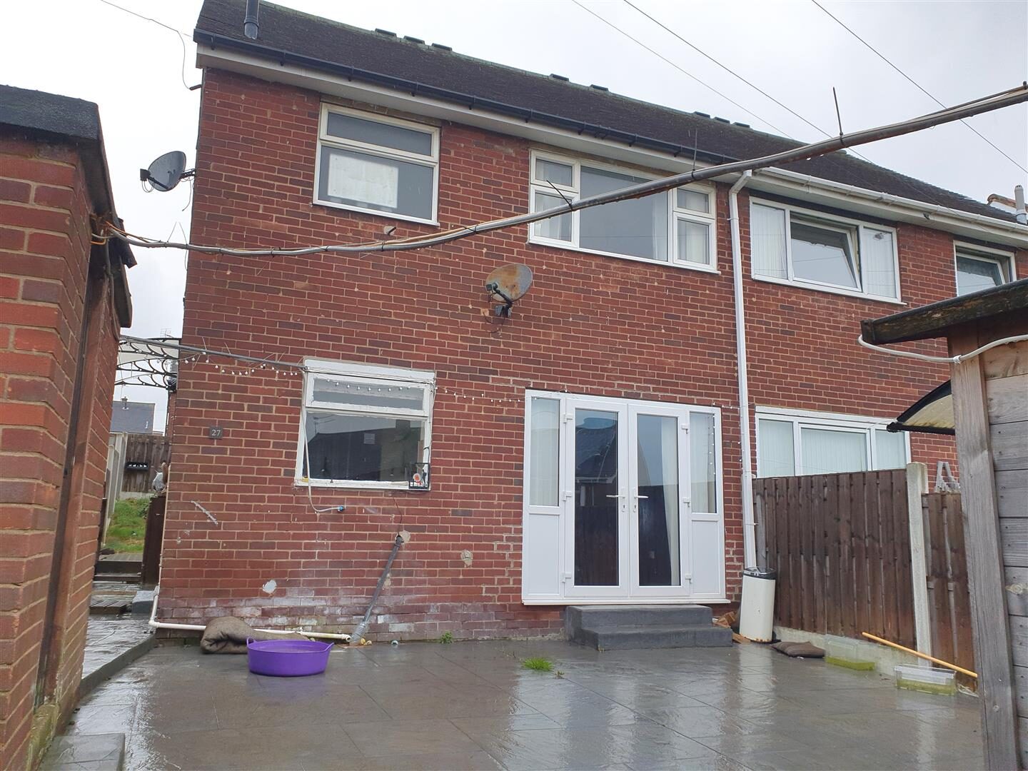 3 bedroom house at Whitehall Road, Rotherham — photo 2 of 11