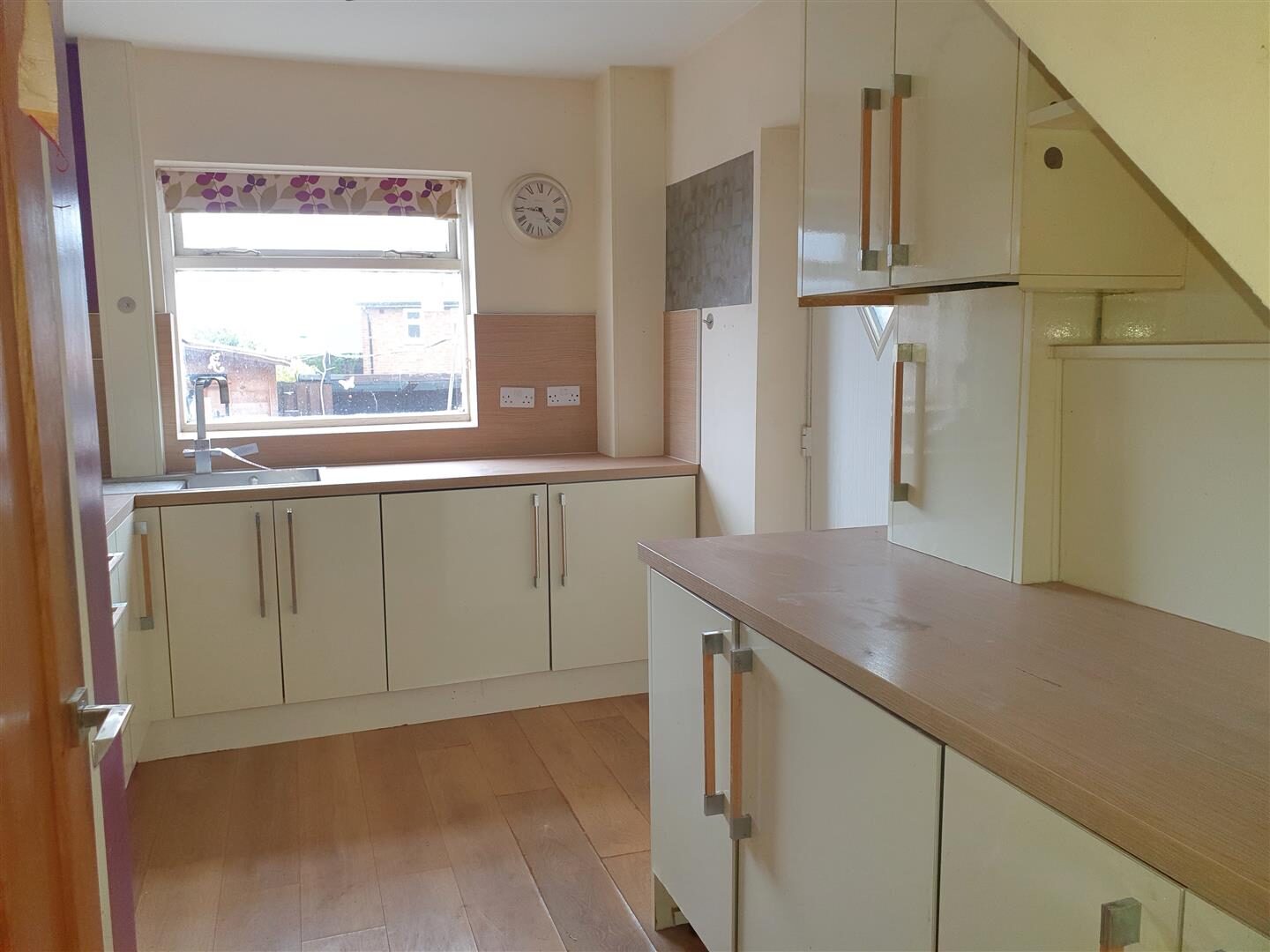 3 bedroom house at Whitehall Road, Rotherham — photo 3 of 11