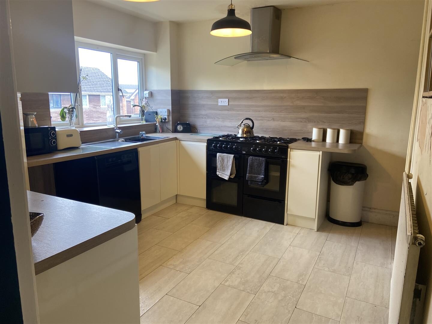 3 bedroom terraced house at Withymoor Road, Stourbridge — photo 4 of 13
