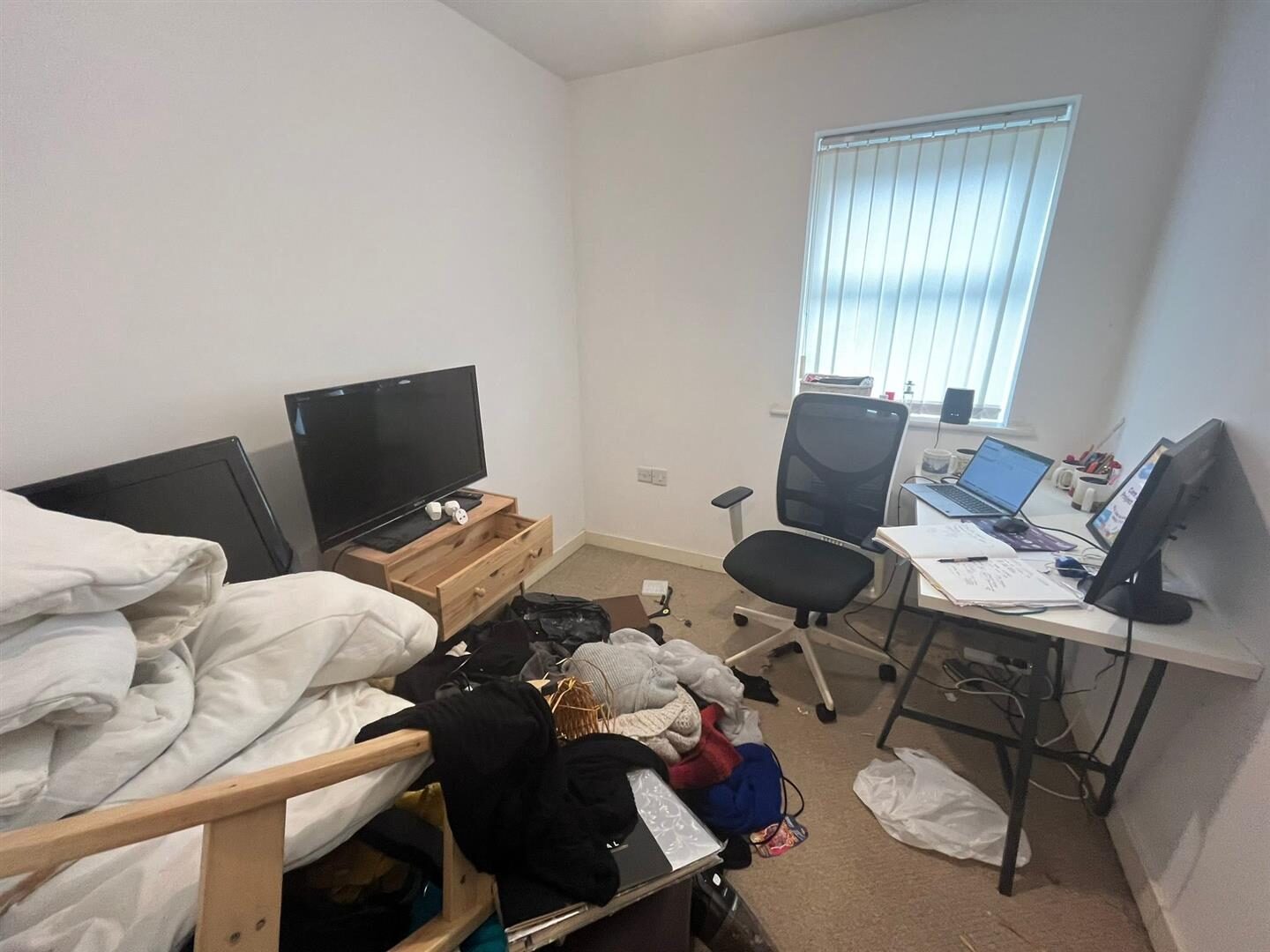 1 bedroom apartment at Meadowgate, Wigan — photo 6 of 6