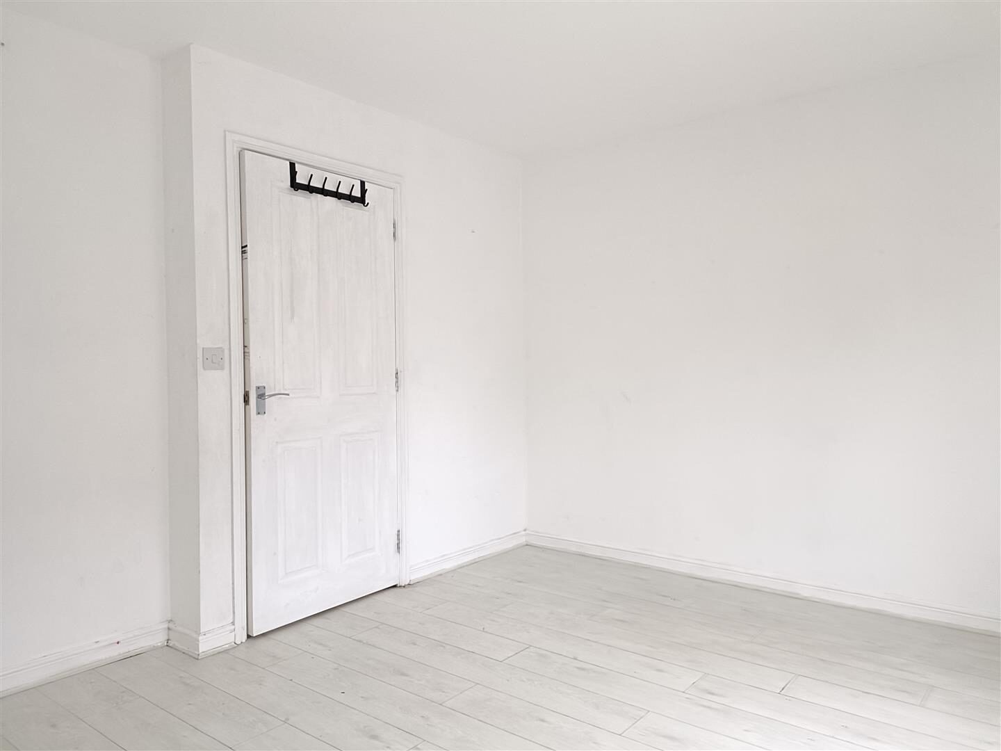 4 bedroom house at Southdown Close, Doe Lea — photo 13 of 18
