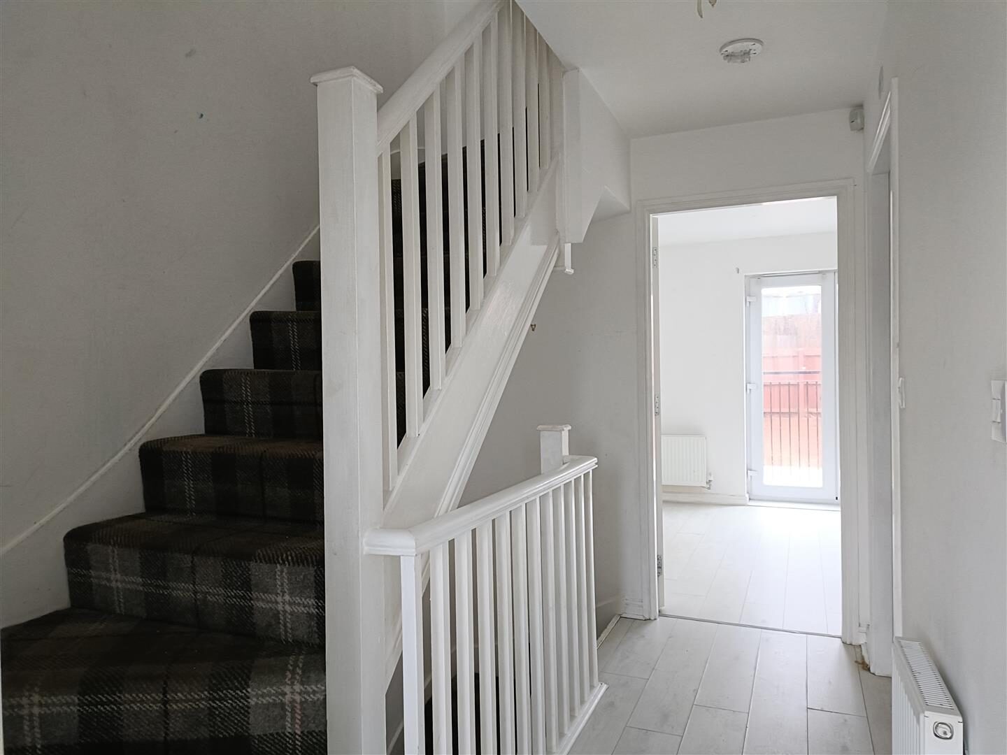4 bedroom house at Southdown Close, Doe Lea — photo 8 of 18