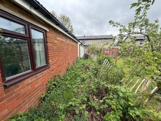 3 bedroom semi-detached house at Williton Road, Luton — photo 10 of 16