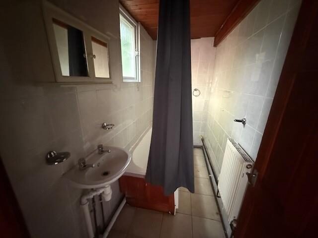 3 bedroom semi-detached house at Williton Road, Luton — photo 5 of 16