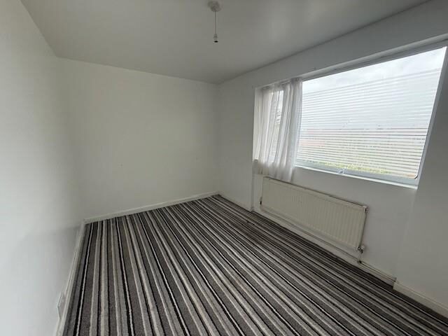 3 bedroom semi-detached house at Williton Road, Luton — photo 9 of 16