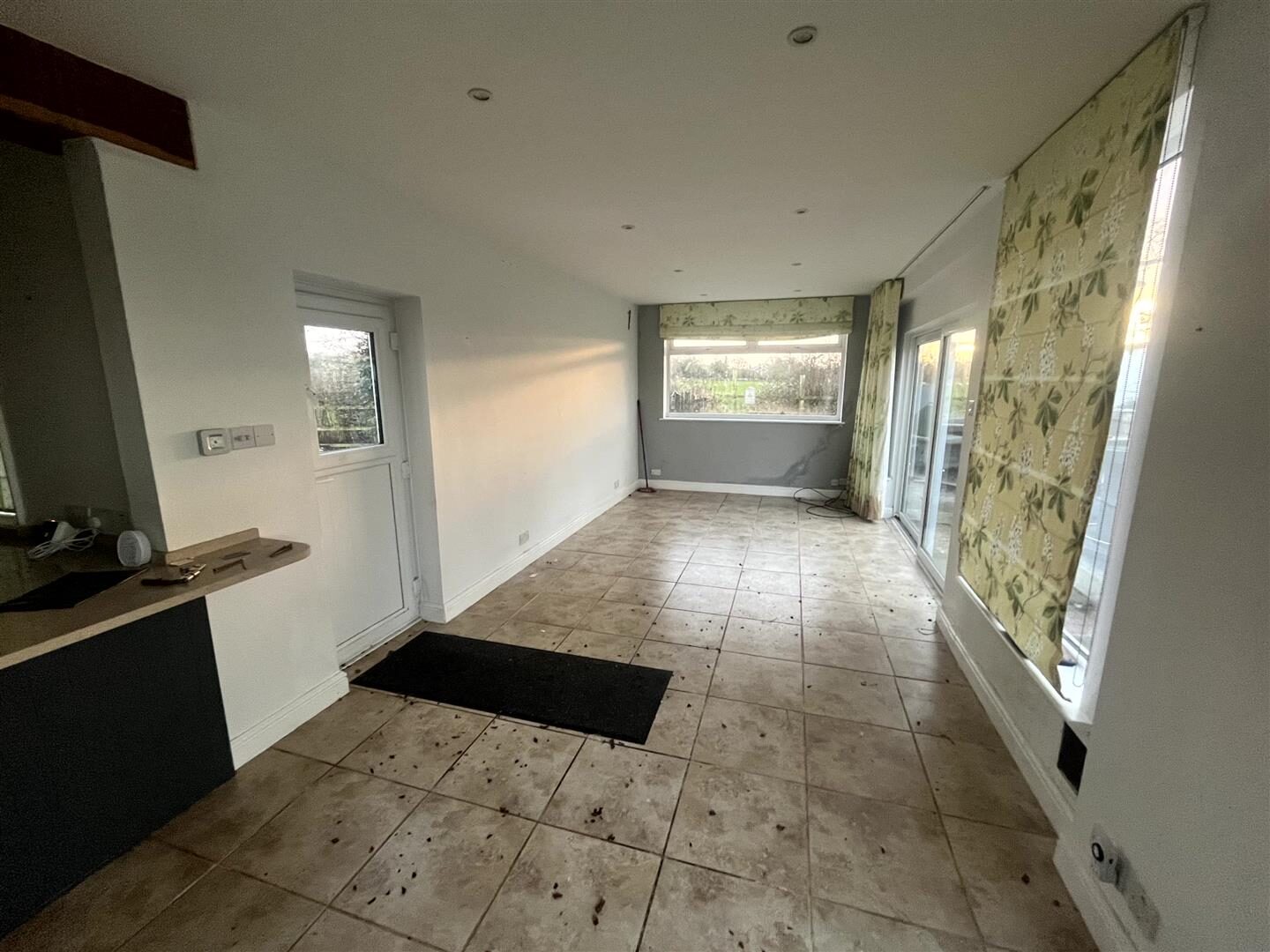 2 bedroom detached bungalow at Holmes Chapel Road, Allostock, Knutsford — photo 5 of 13