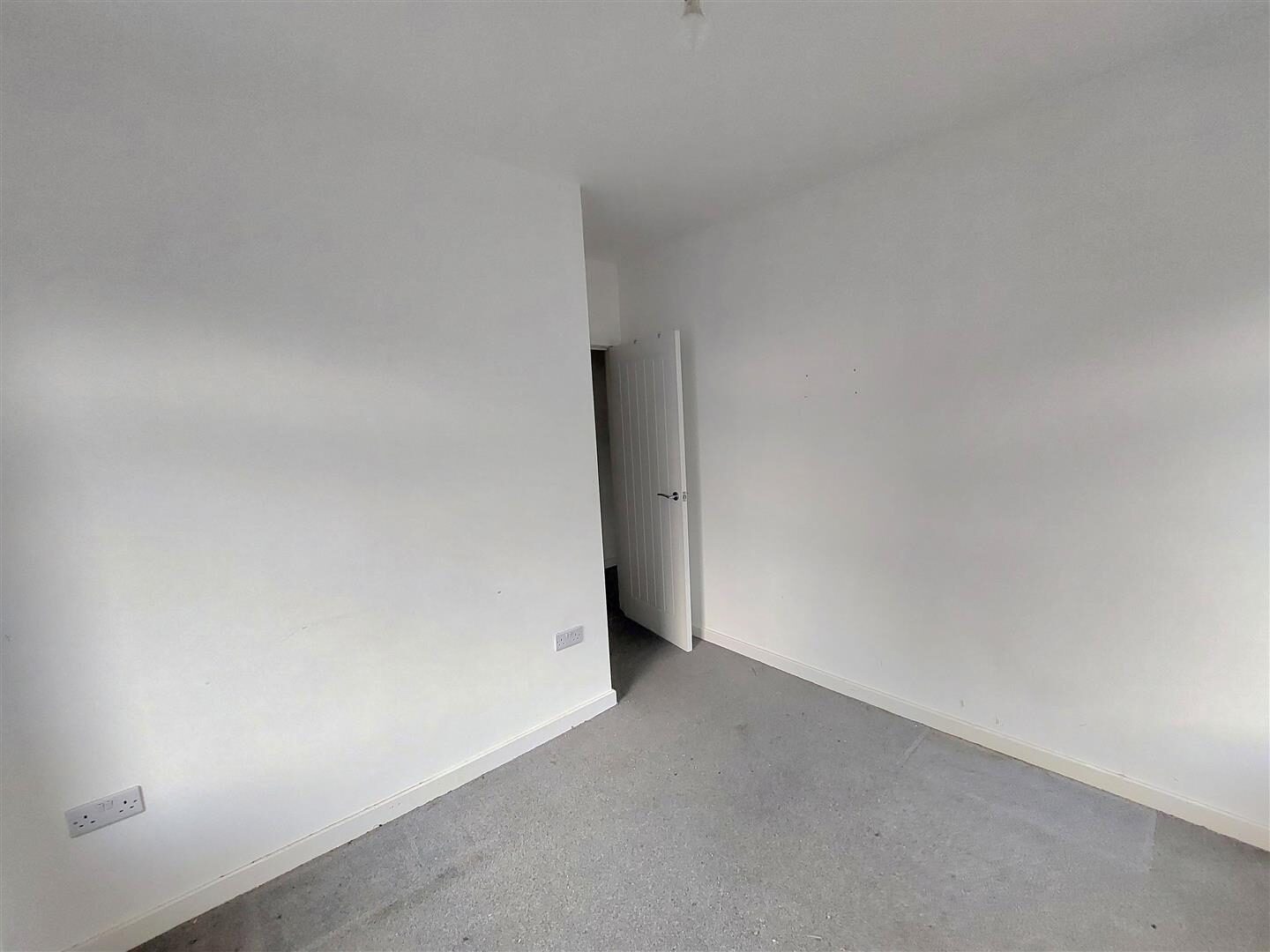 2 bedroom flat at Turner Street, Consett — photo 6 of 9