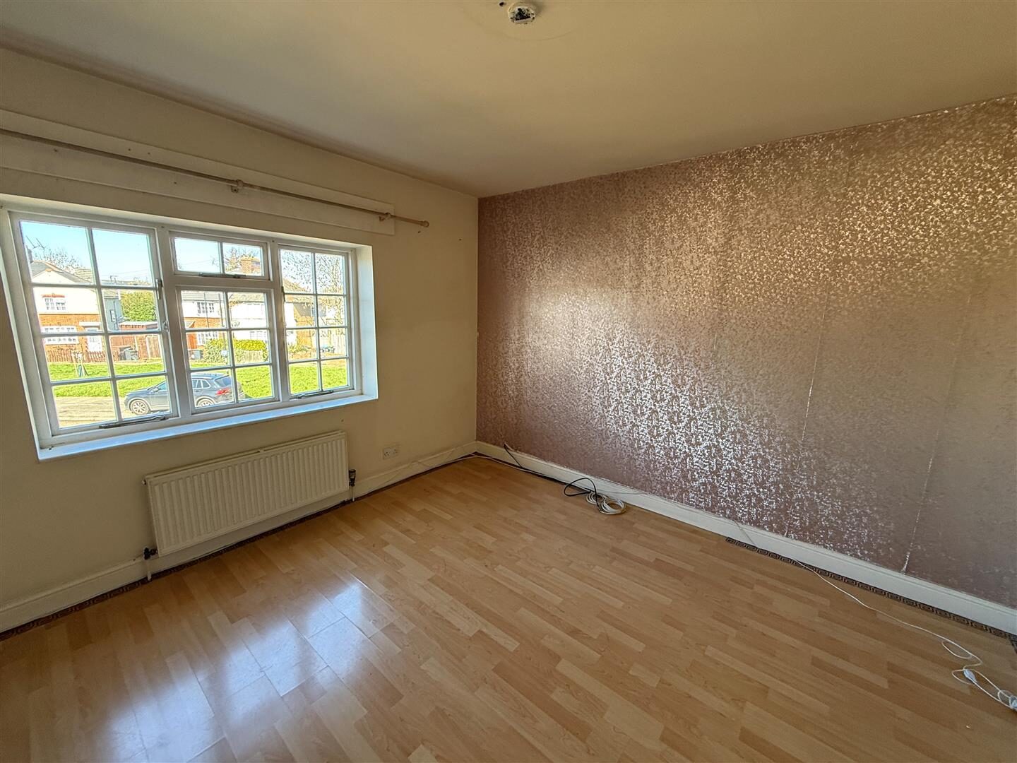 2 bedroom flat at Central Avenue, Enfield — photo 8 of 10