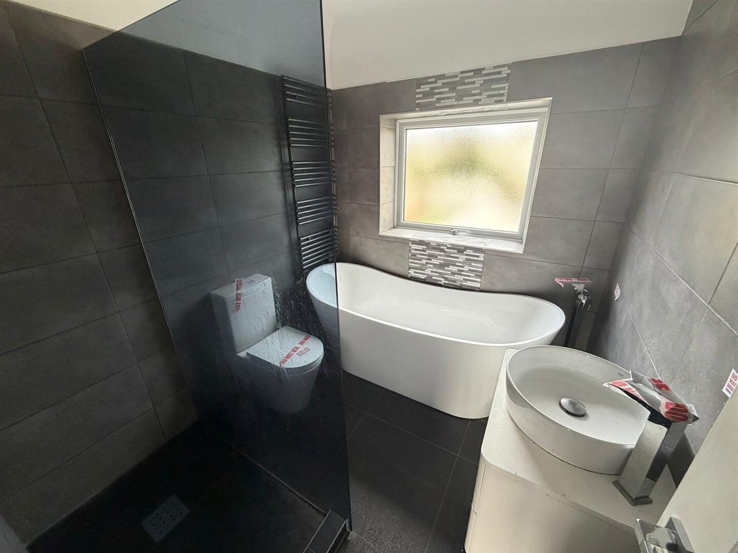 3 bedroom house at Richmond Road, Connah's Quay, Deeside — photo 4 of 13