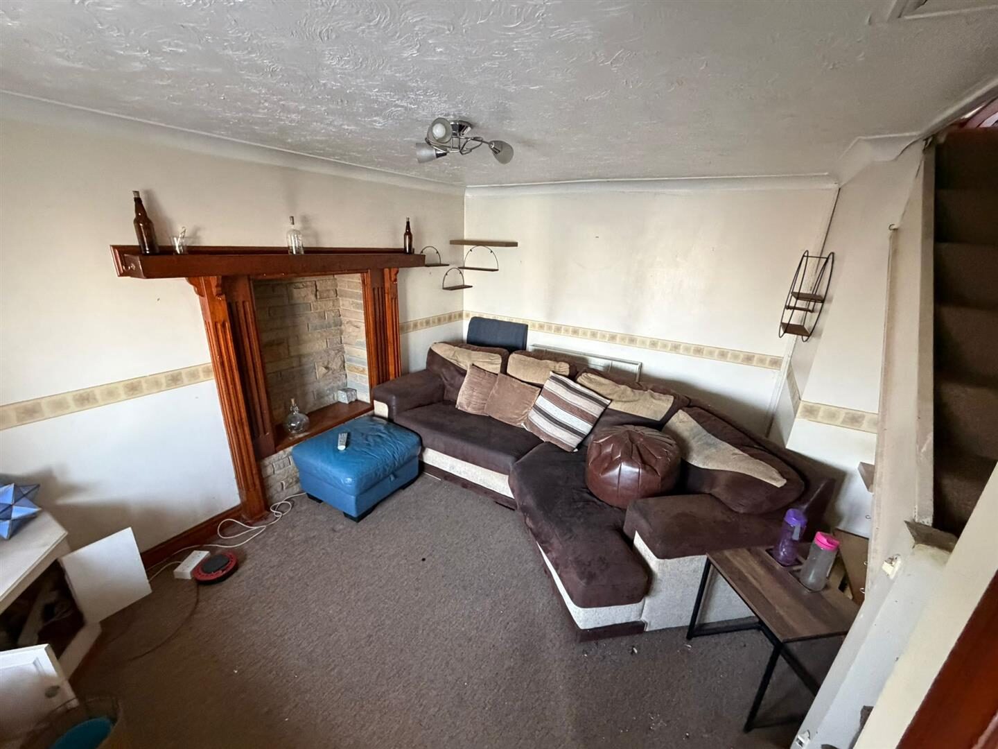 3 bedroom terraced house at Rickards Street, Pontypridd — photo 2 of 9