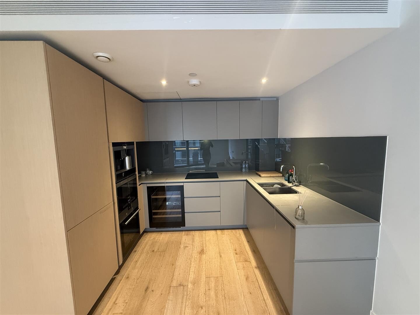 2 bedroom flat at Riverlight Quay, London — photo 4 of 10