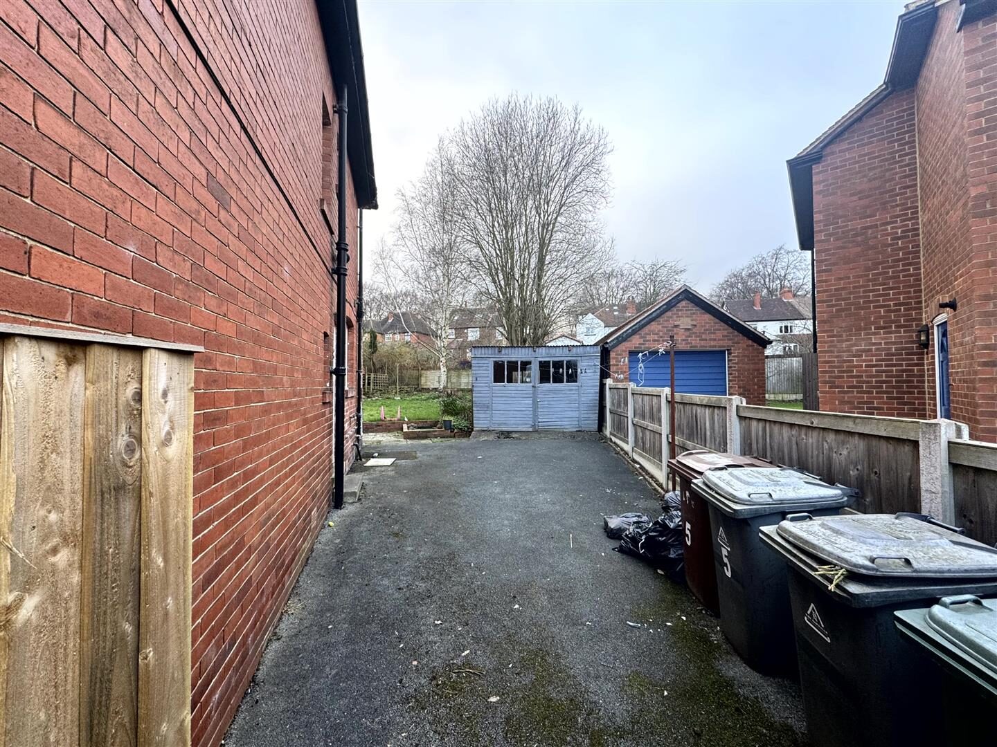 3 bedroom house at St. Chads Grove, Leeds — photo 3 of 20