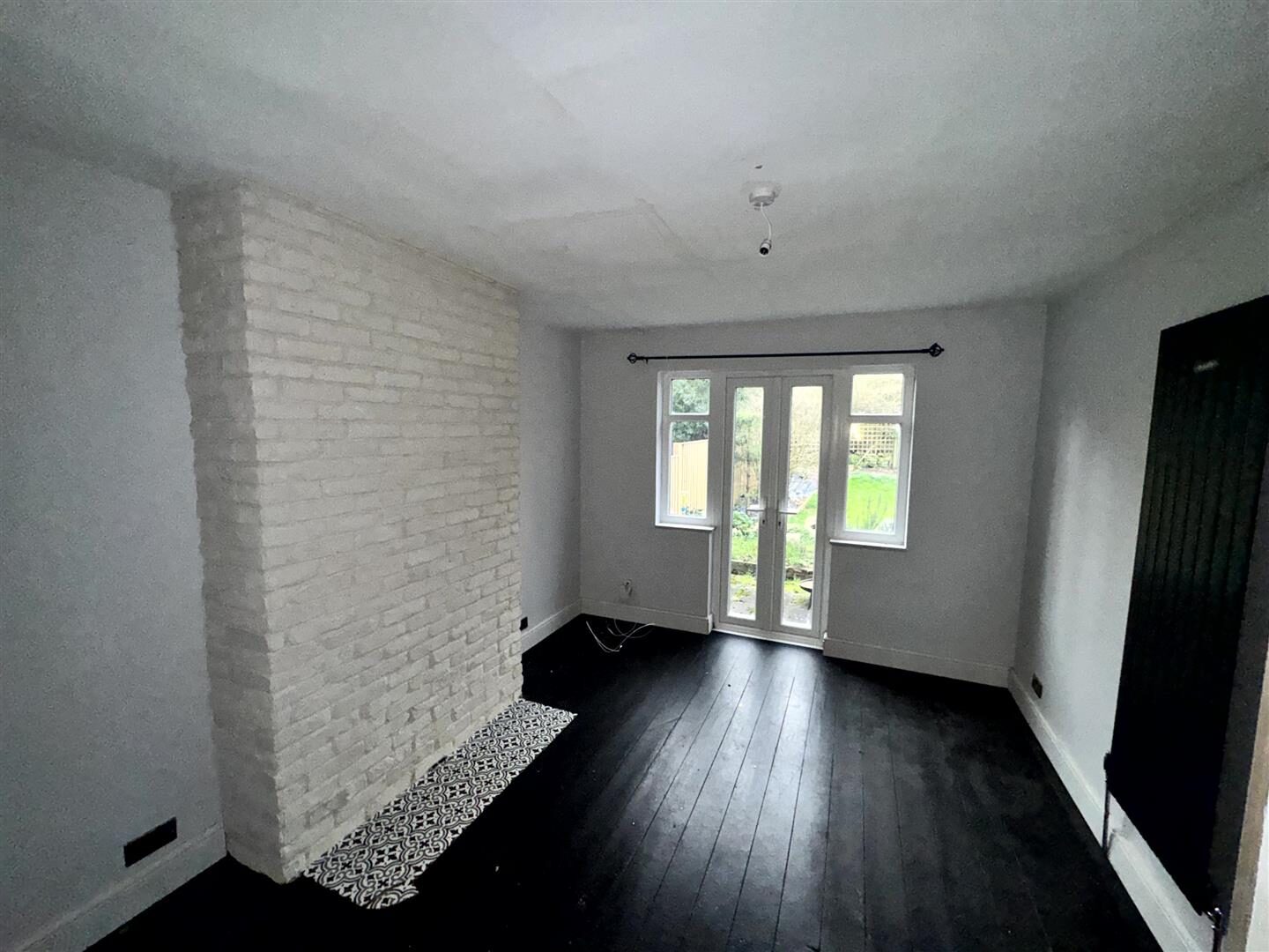 3 bedroom house at St. Chads Grove, Leeds — photo 9 of 20