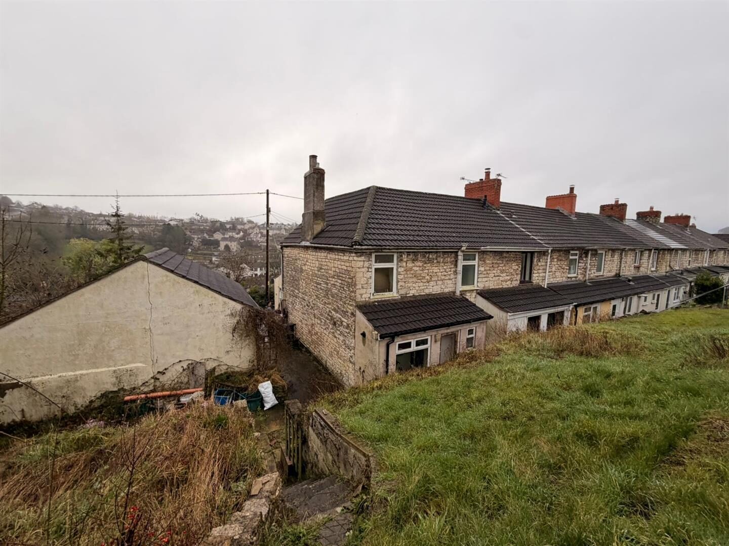 2 bedroom semi-detached house at Waldegrave Terrace, Radstock — photo 10 of 14
