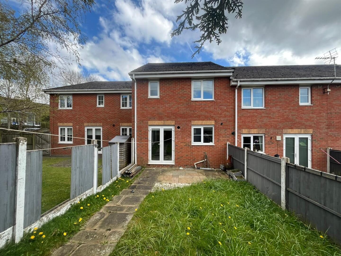 3 bedroom terraced house at Ashtree Gardens, Millhouse Green, Sheffield — photo 15 of 18