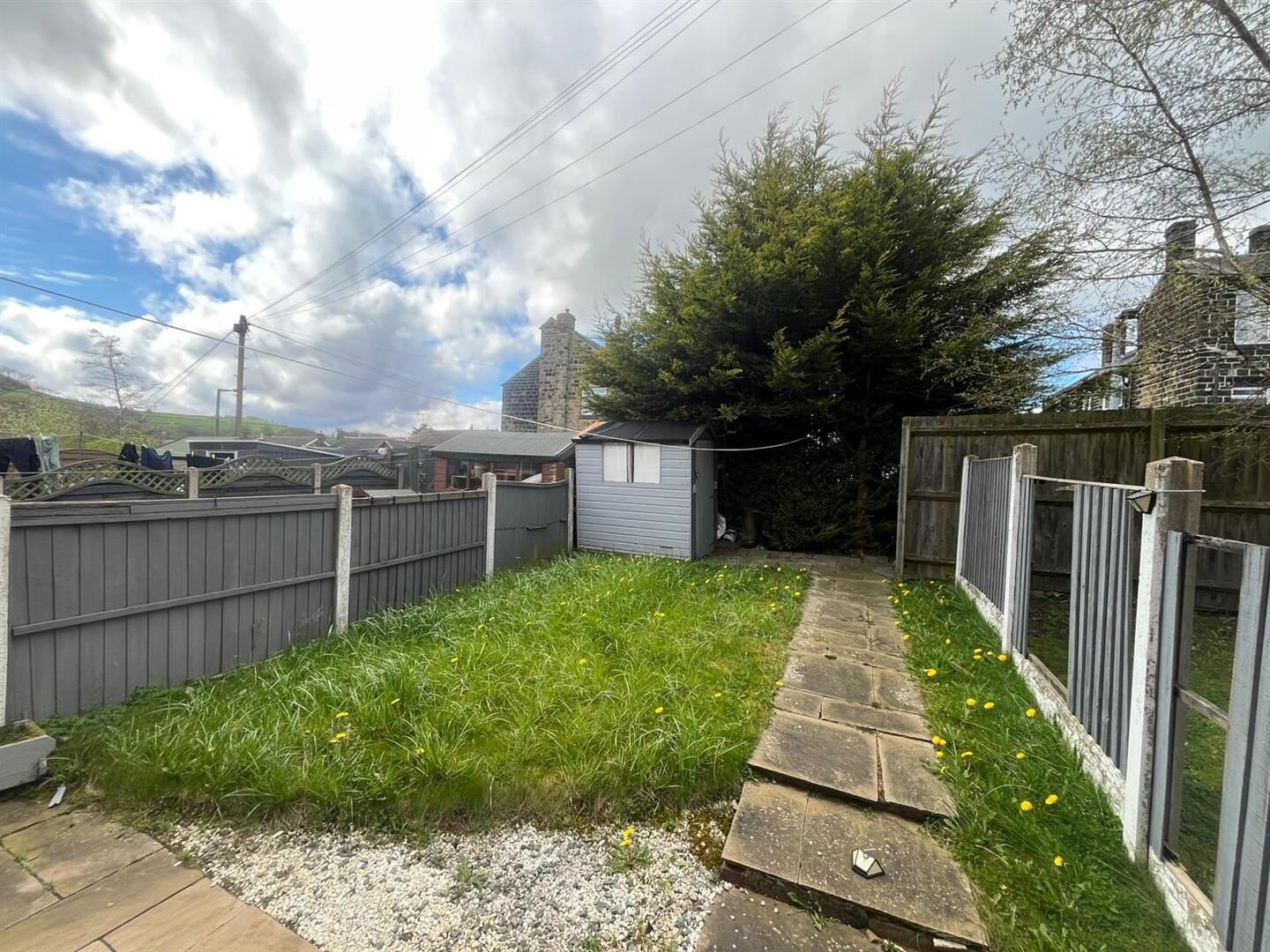 3 bedroom terraced house at Ashtree Gardens, Millhouse Green, Sheffield — photo 16 of 18