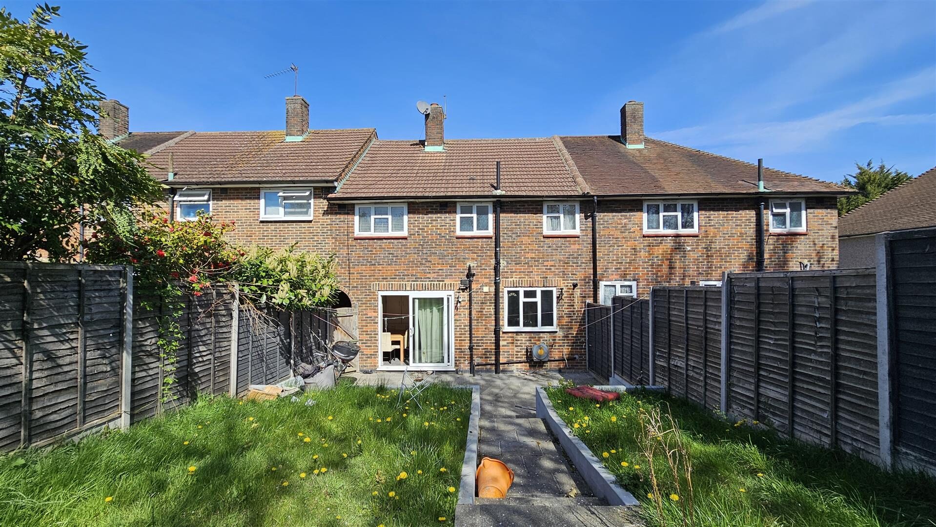 3 bedroom terraced house at Chorley Wood Crescent, Orpington — photo 12 of 12