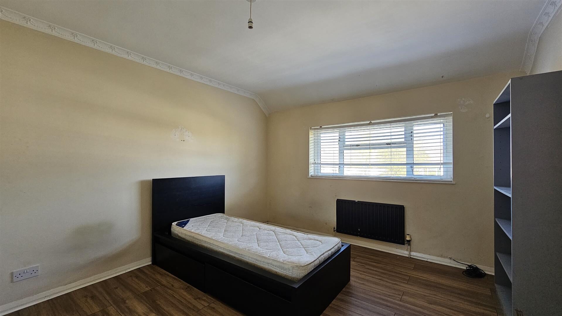 3 bedroom terraced house at Chorley Wood Crescent, Orpington — photo 8 of 12