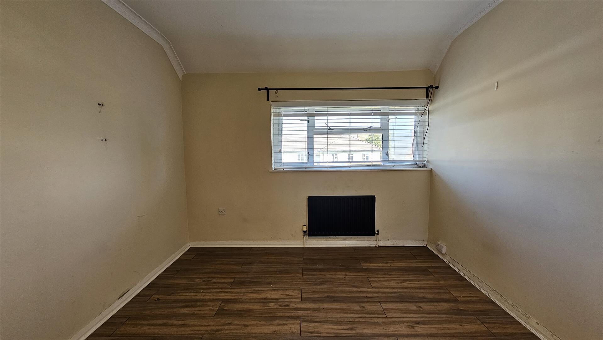3 bedroom terraced house at Chorley Wood Crescent, Orpington — photo 9 of 12