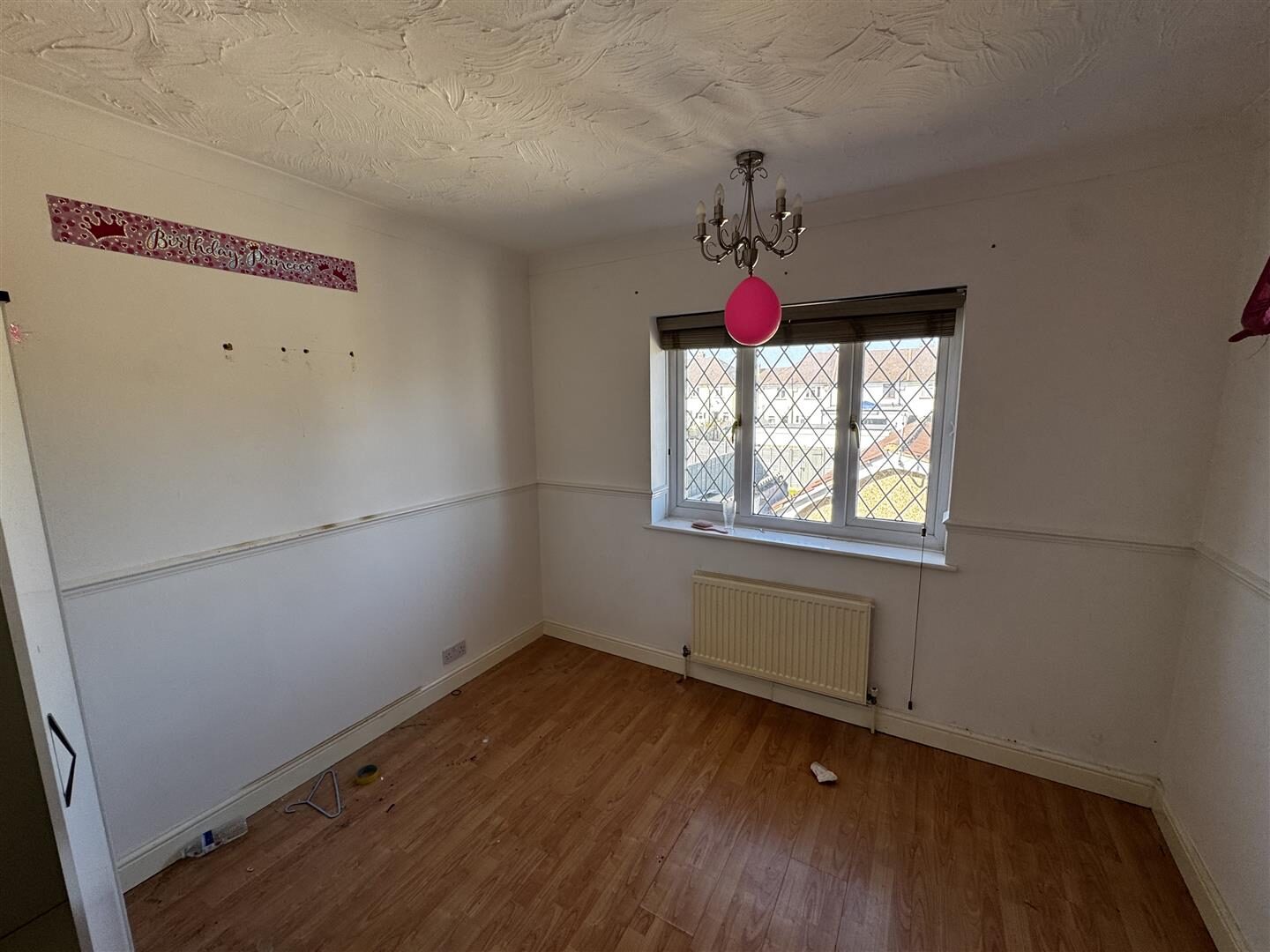 3 bedroom end of terrace house at Crayford Way, Crayford, Dartford — photo 11 of 15