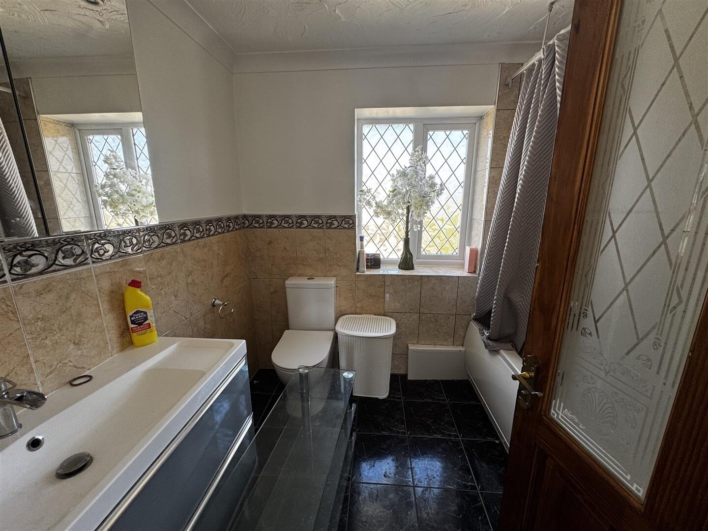 3 bedroom end of terrace house at Crayford Way, Crayford, Dartford — photo 12 of 15
