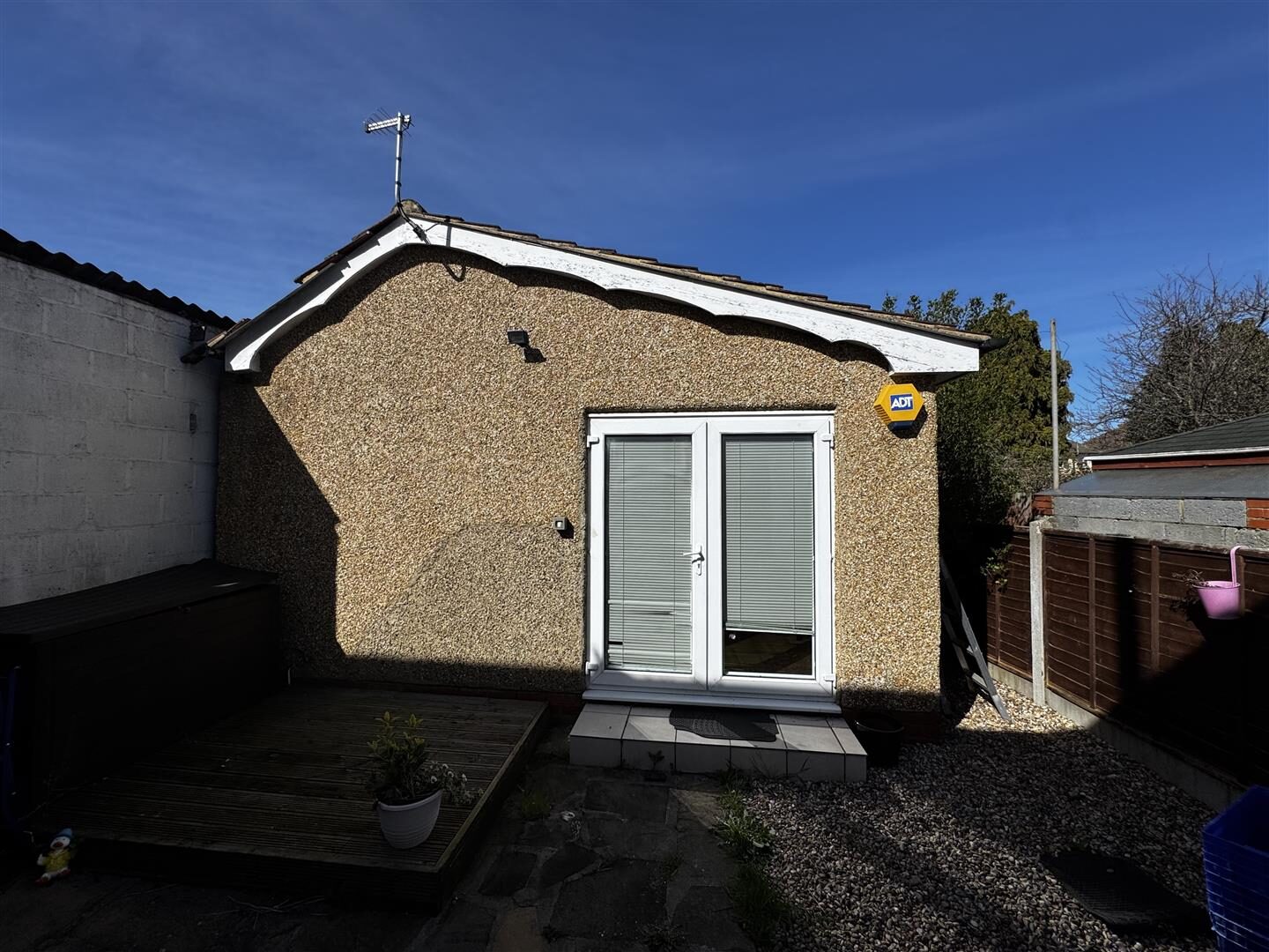 3 bedroom end of terrace house at Crayford Way, Crayford, Dartford — photo 14 of 15