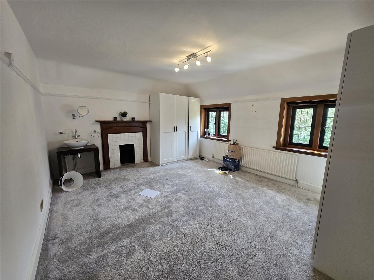 5 bedroom detached house at Croydon Road, Keston — photo 12 of 14
