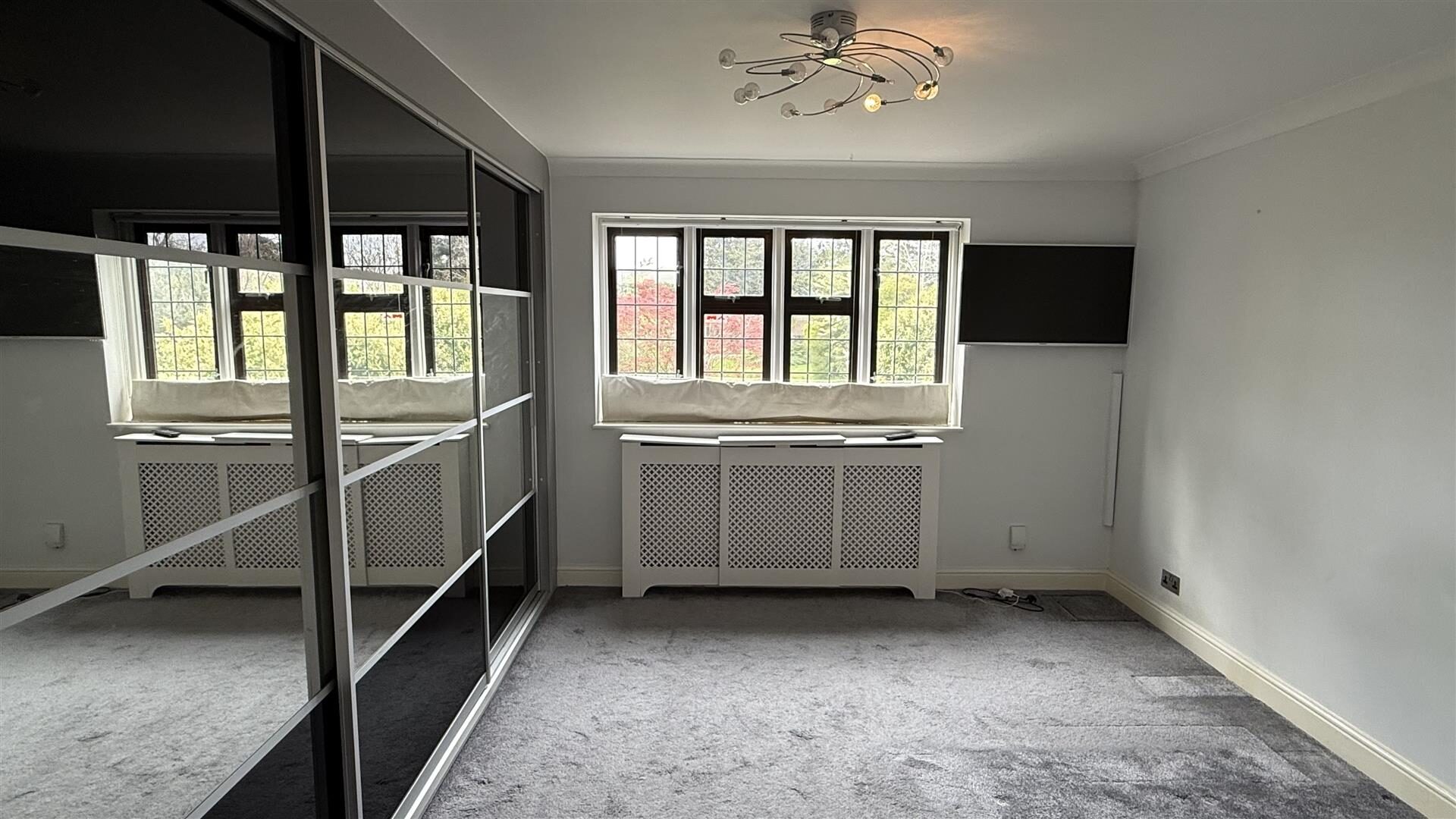 5 bedroom detached house at Wansunt Road, Bexley — photo 10 of 25