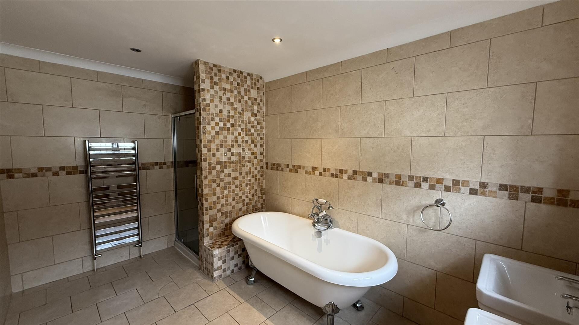 5 bedroom detached house at Wansunt Road, Bexley — photo 18 of 25