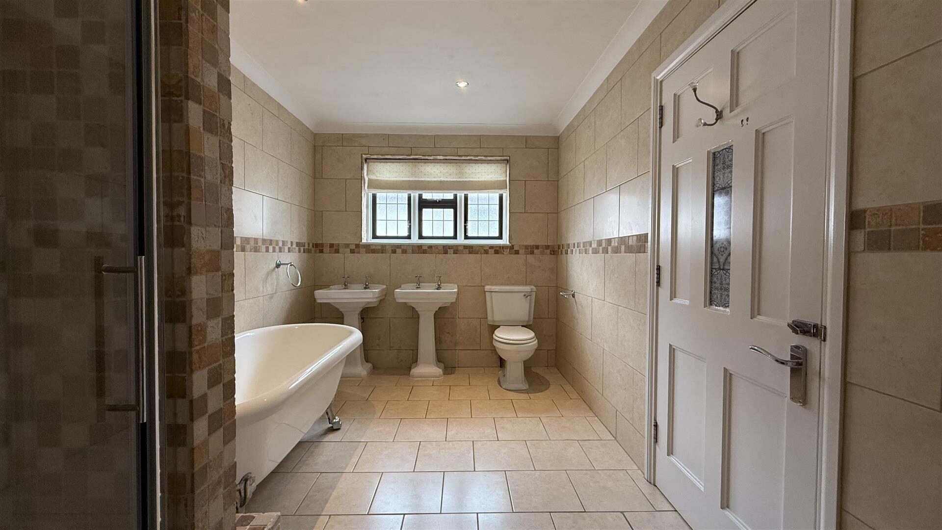 5 bedroom detached house at Wansunt Road, Bexley — photo 19 of 25