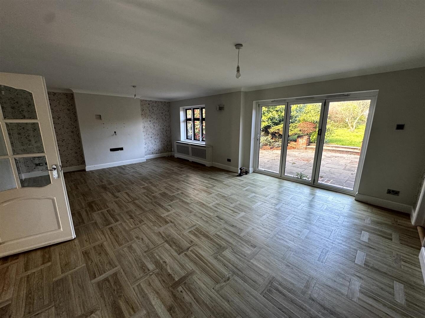 5 bedroom detached house at Wansunt Road, Bexley — photo 8 of 25