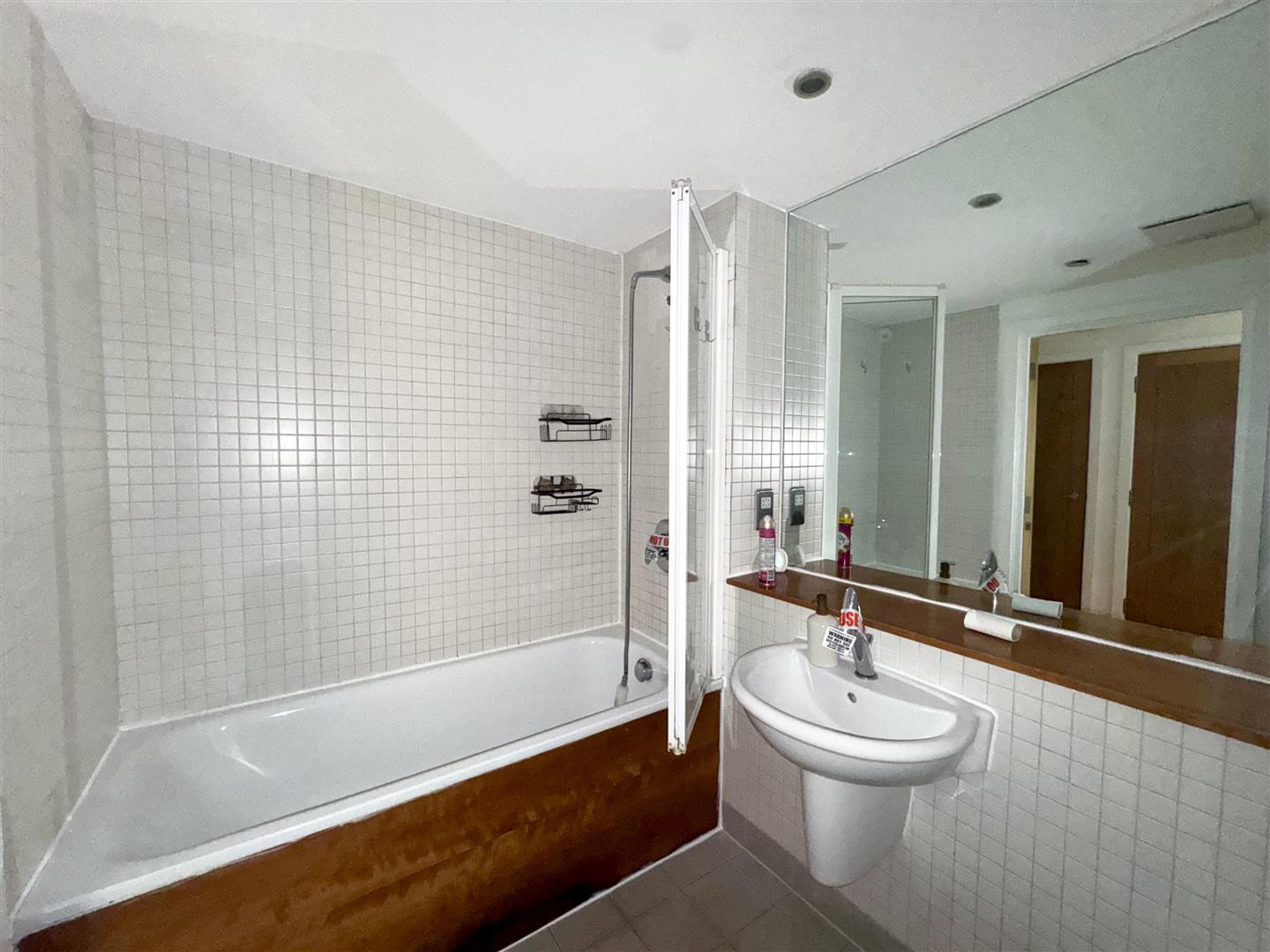 1 bedroom flat at Brewhouse Yard, London — photo 5 of 11