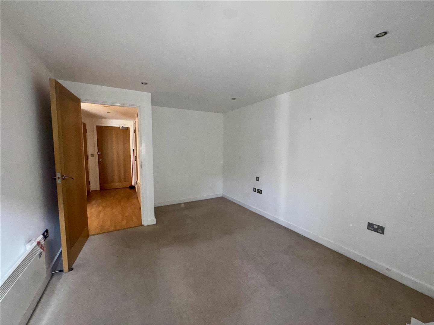 1 bedroom flat at Brewhouse Yard, London — photo 6 of 11