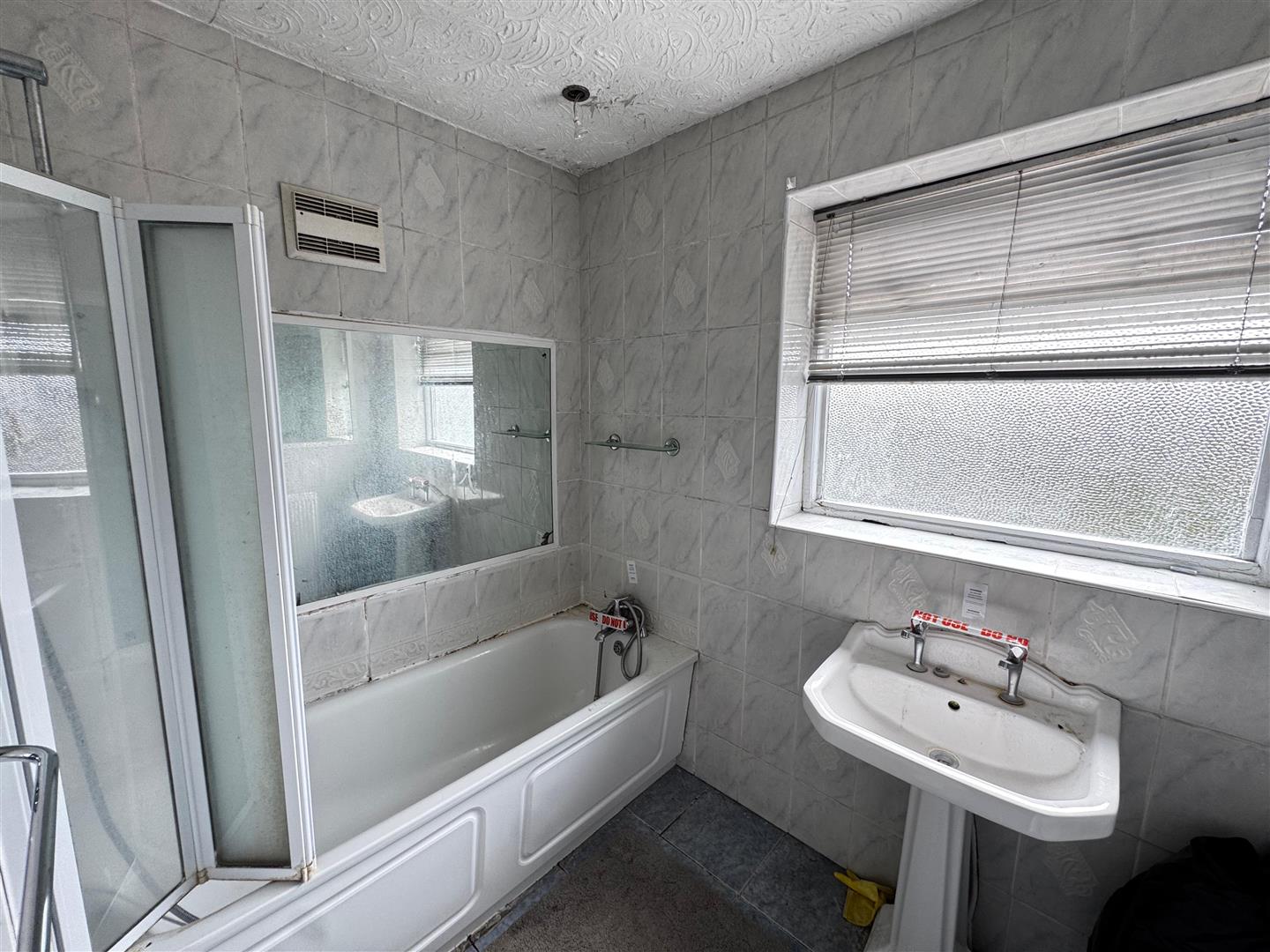 3 bedroom house at Bridge Gardens, Ashford — photo 9 of 17
