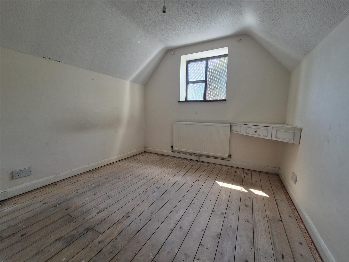 2 bedroom end of terrace house at Broad Street, Chipping Sodbury, Bristol — photo 9 of 12