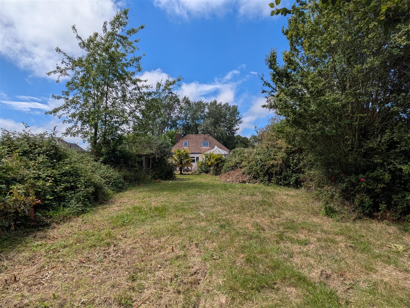 4 bedroom detached bungalow at High Halden, Ashford, Kent, TN26 3BU — photo 17 of 17