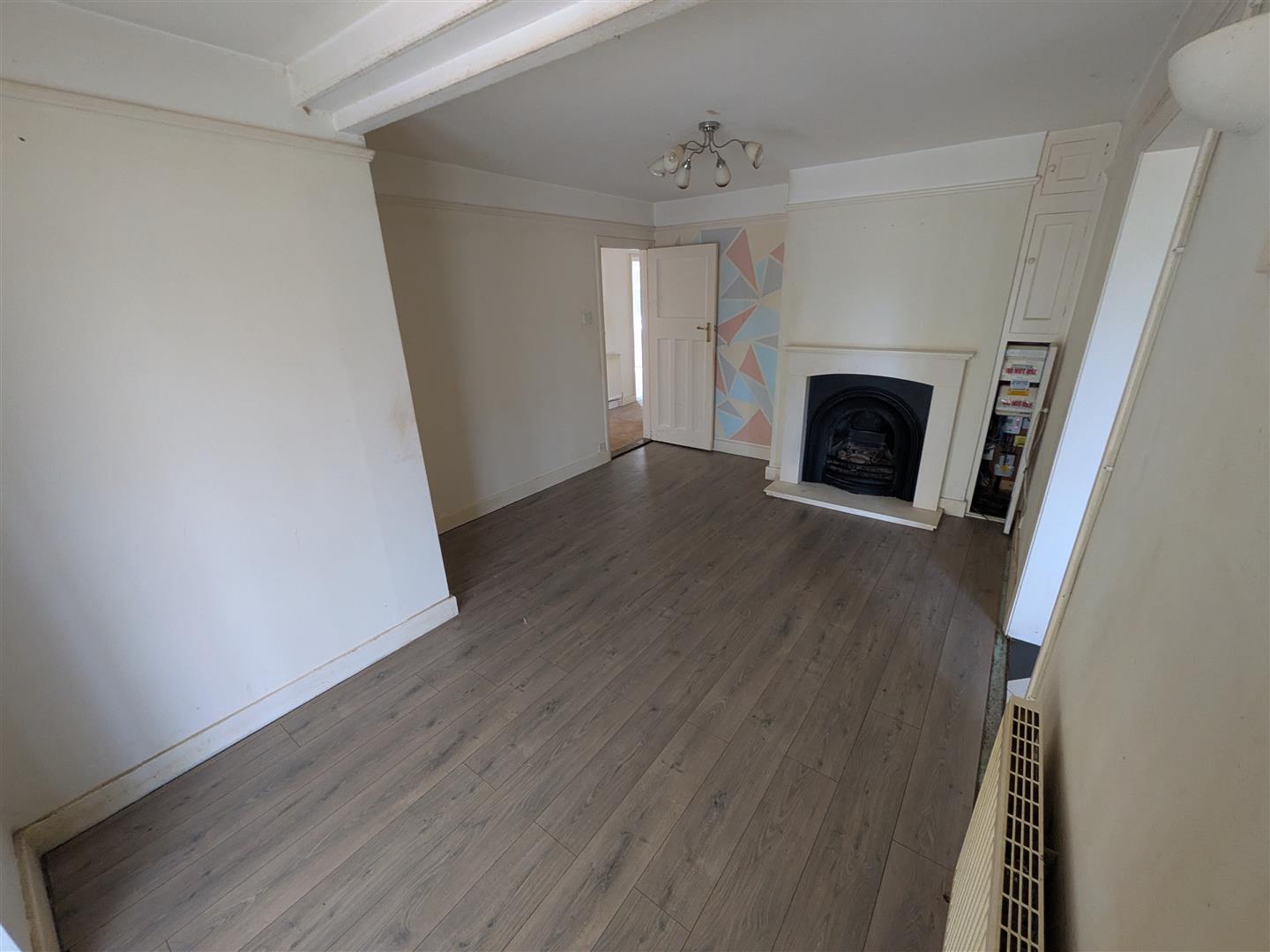 4 bedroom detached bungalow at High Halden, Ashford, Kent, TN26 3BU — photo 6 of 17