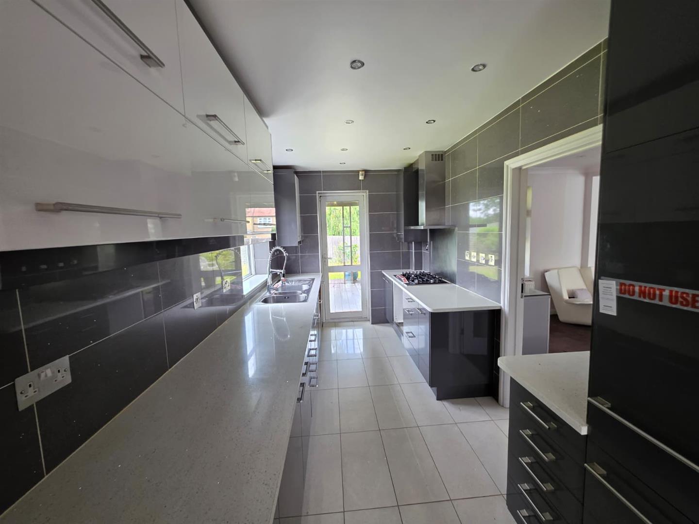4 bedroom end of terrace house at Kenyngton Place, Harrow — photo 3 of 14
