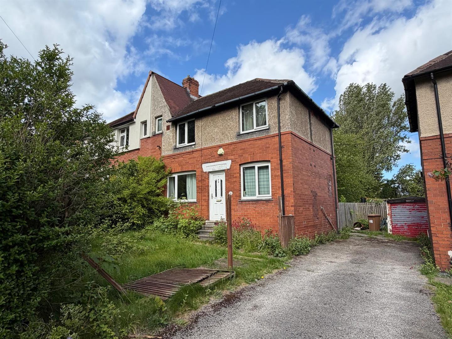 3 bedroom semi-detached house at Broadway, Wakefield, WF2 — photo 3 of 12