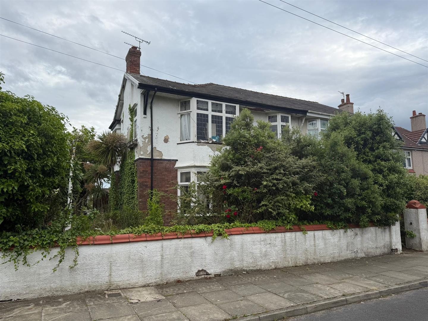 4 bedroom semi-detached house at Groveland Avenue, Wallasey, CH45 — photo 7 of 9