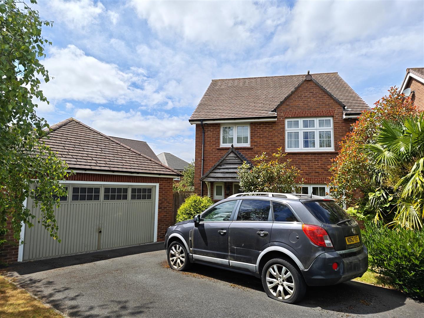 4 bedroom detached house at Knight Avenue, Buckshaw Village, Chorley — photo 1 of 15
