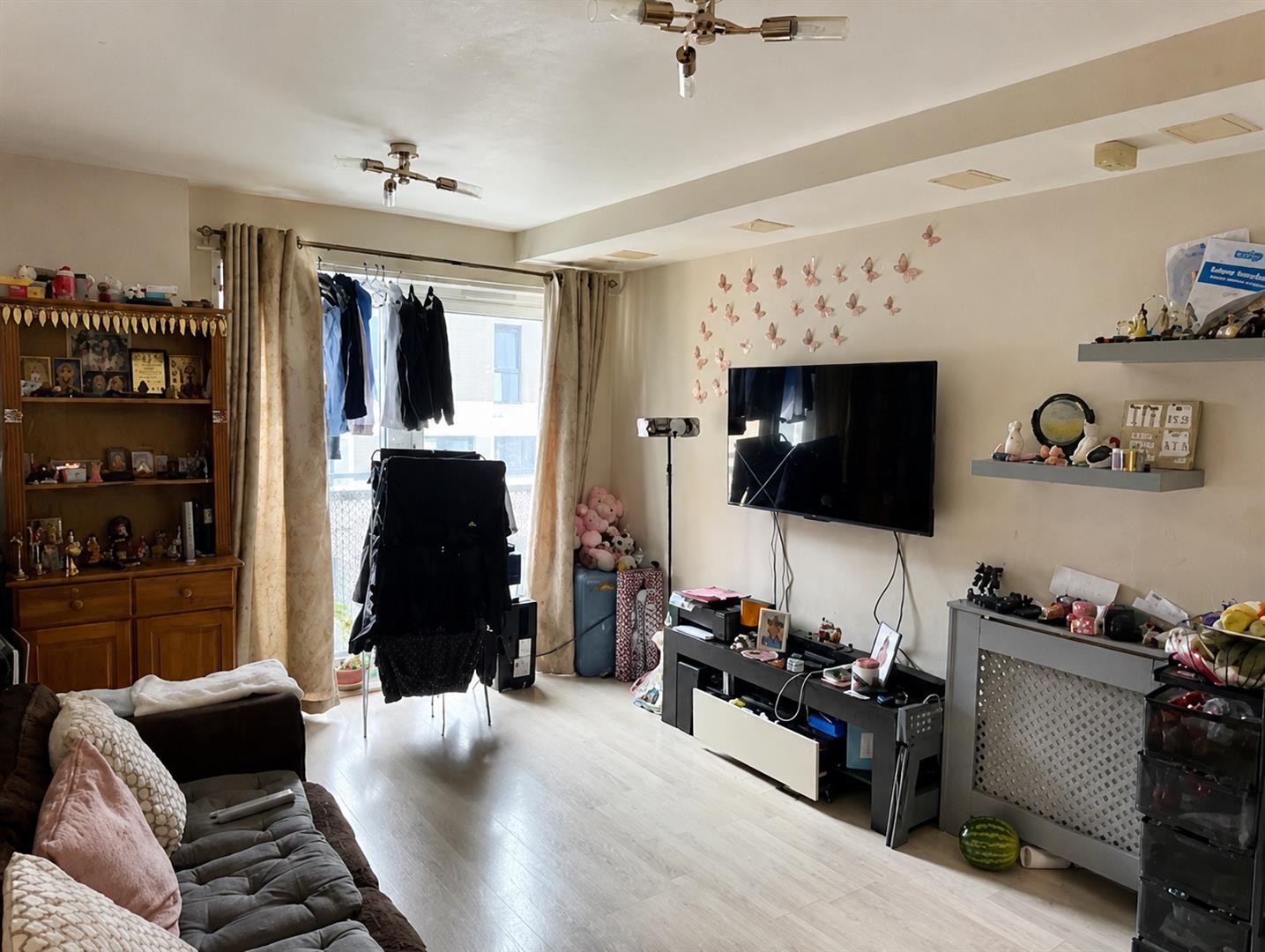 2 bedroom apartment at London Road, Croydon — photo 3 of 8