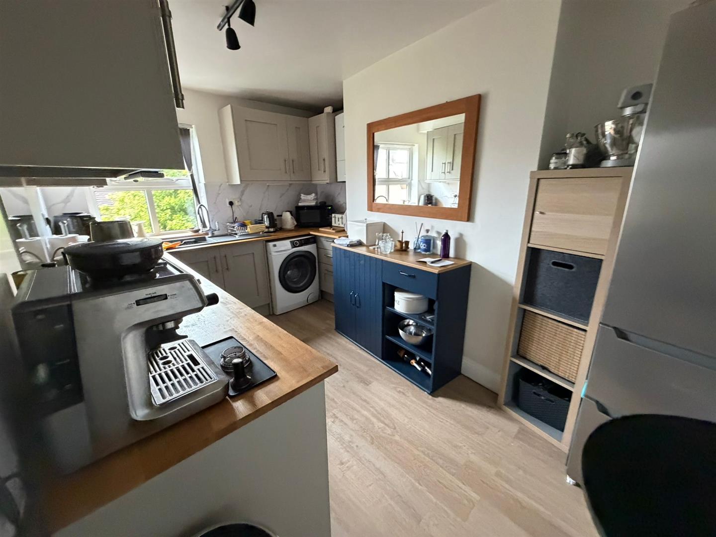 2 bedroom house at Stanford Road, Lymington — photo 10 of 13
