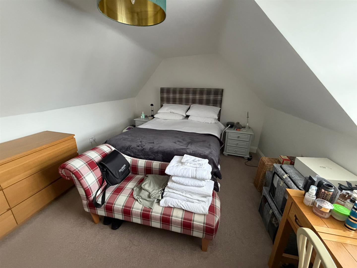 2 bedroom house at Stanford Road, Lymington — photo 9 of 13